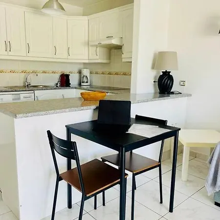 דירה Comfy With Large Terrace Five Minutes From Ocean