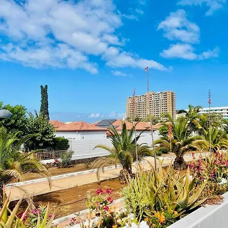 Comfy With Large Terrace Five Minutes From Ocean דירה לוס כריסטיאנוס