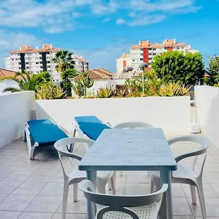 Comfy With Large Terrace Five Minutes From Ocean דירה לוס כריסטיאנוס